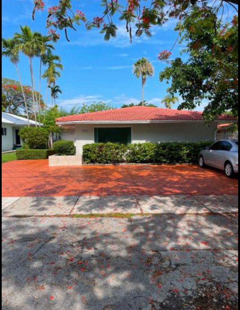 miami House: 2928 SW 36th Ave