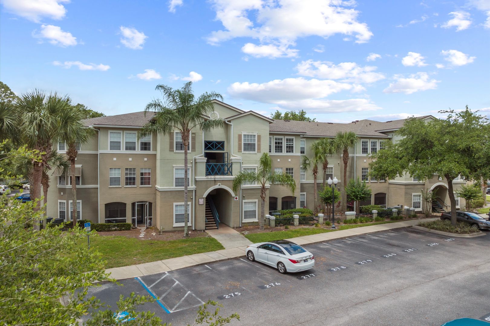 Jacksonville House: 3591 Kernan Blvd #621