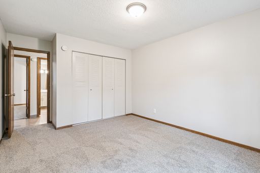 3 Bedroom, Balcony or Patio View, 1.75 Bathroom – photo 1