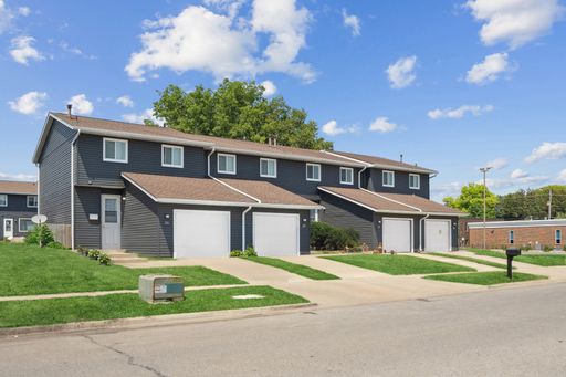 3 Bedroom Townhouse – photo 1