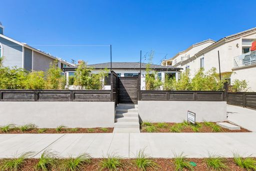 Great Location/Completely Renovated – photo 1