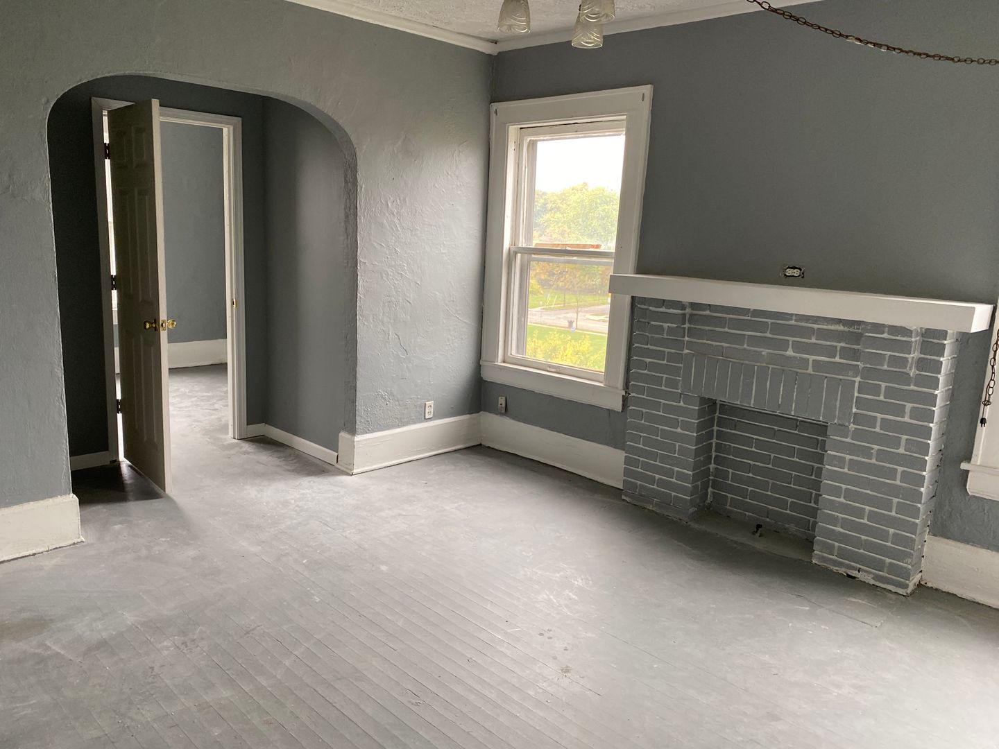 Akron Apartment: 26 E Tallmadge Ave