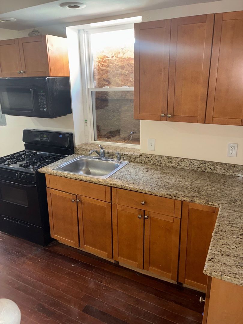 Baltimore Townhome: 513 Callender St