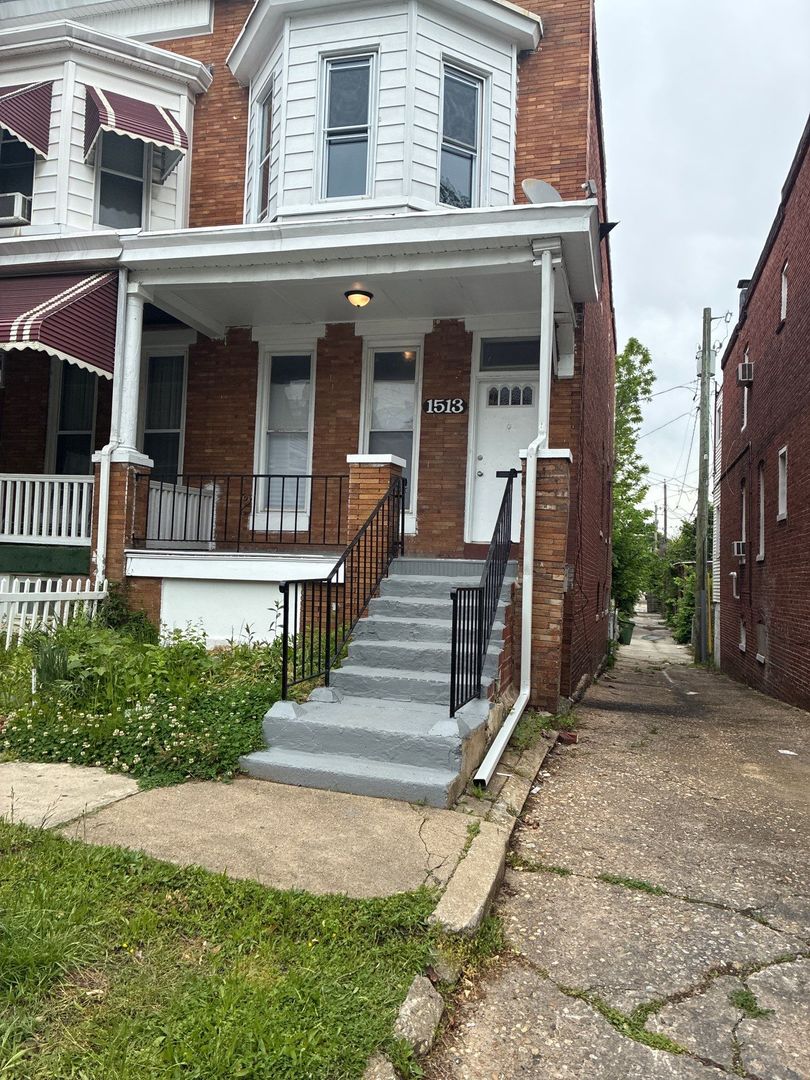 Baltimore Townhome: 1513 N Ellamont St