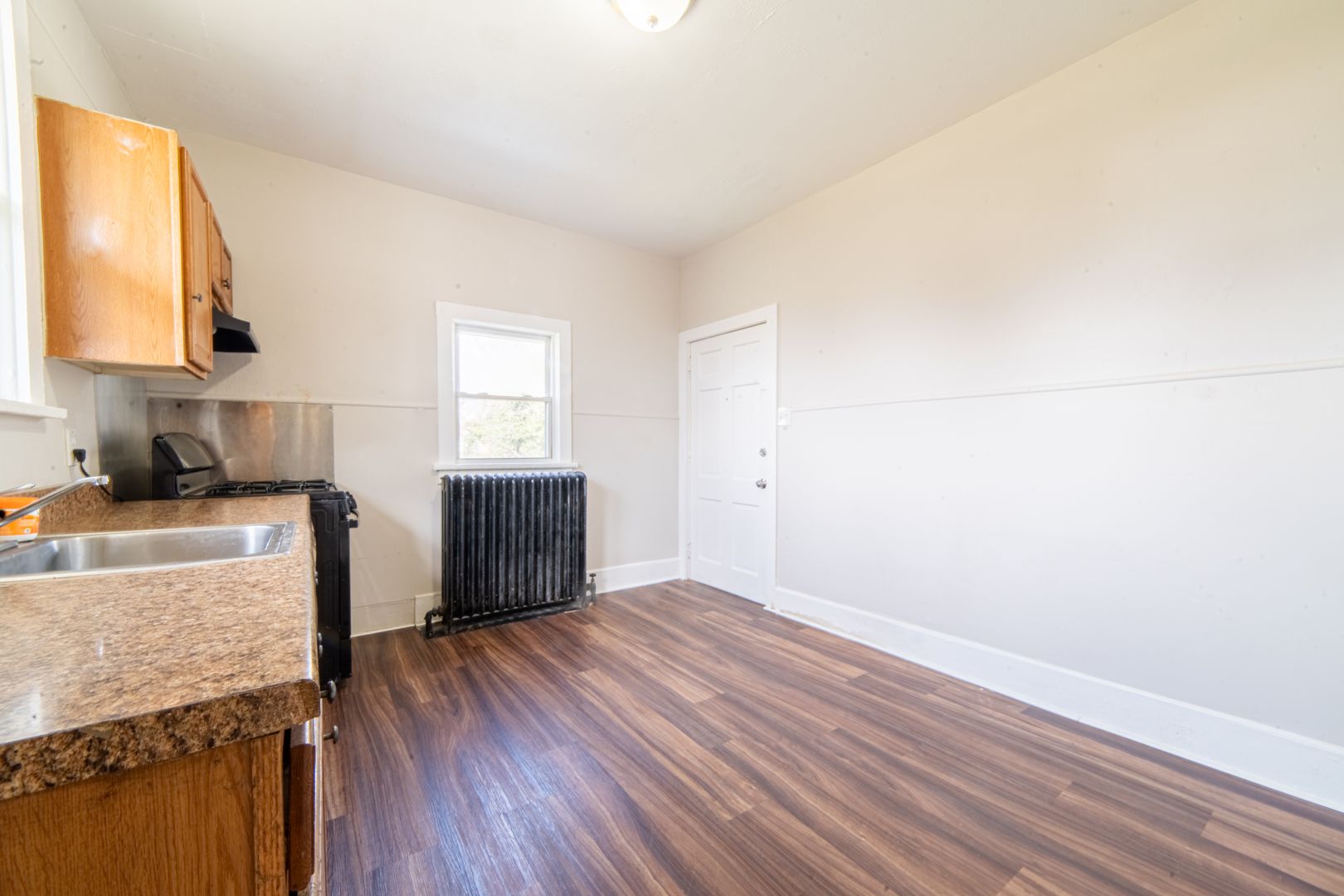 Vineland Apartment: 426 W Peach Street