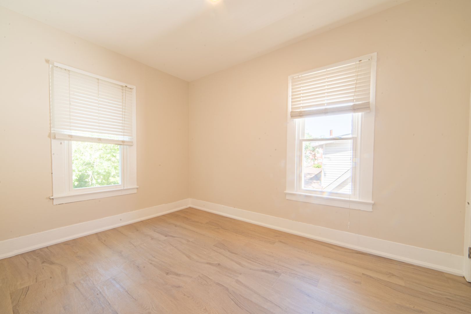 Vineland Apartment: 730 E Montrose Street