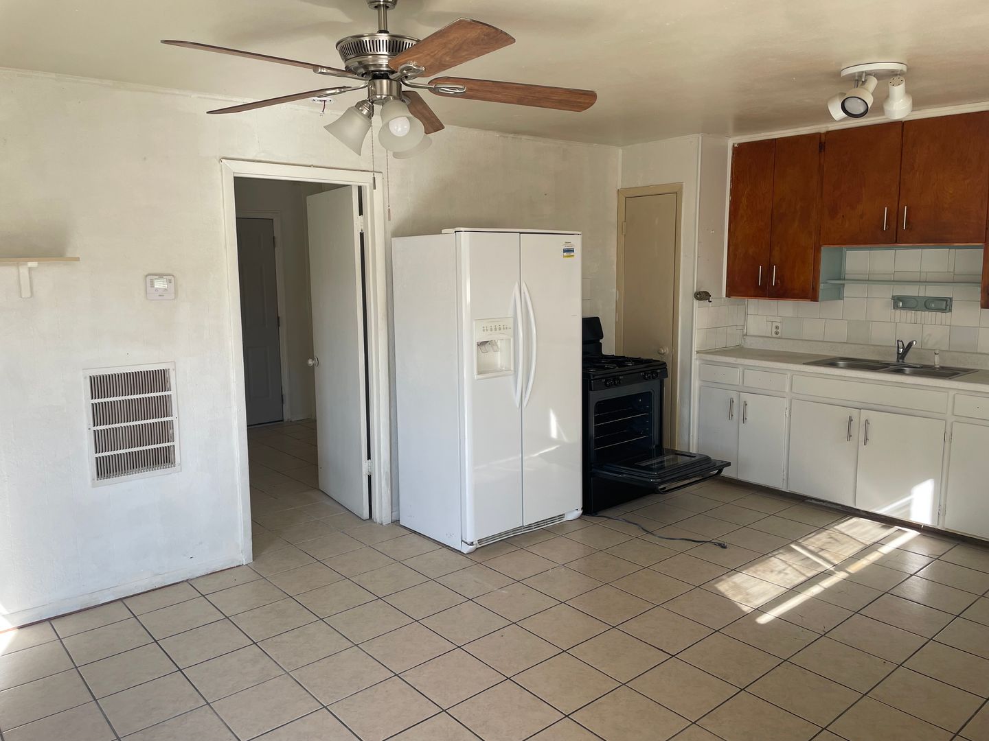 Harker Heights Apartment: 103 Dove Ln