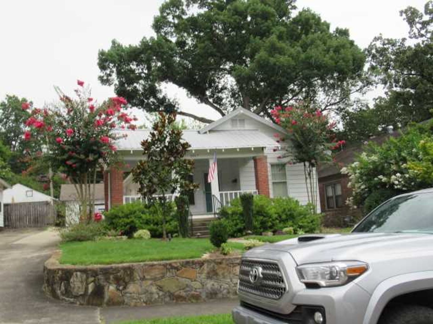 Little Rock House: 2017 Garfield Street