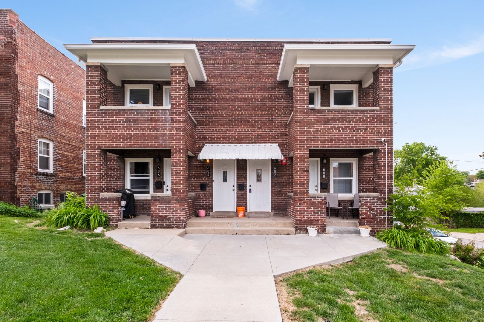 OMAHA Apartment: 600 S 31st AVE