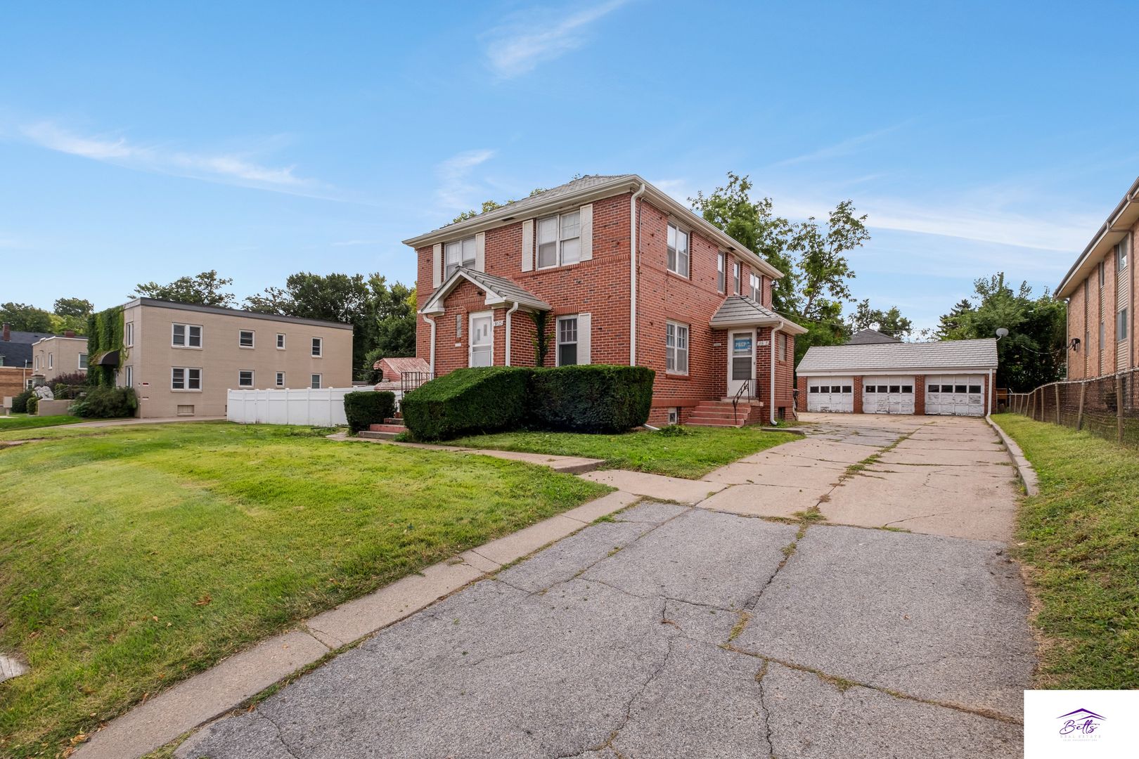 OMAHA Apartment: 3825 CUMING ST