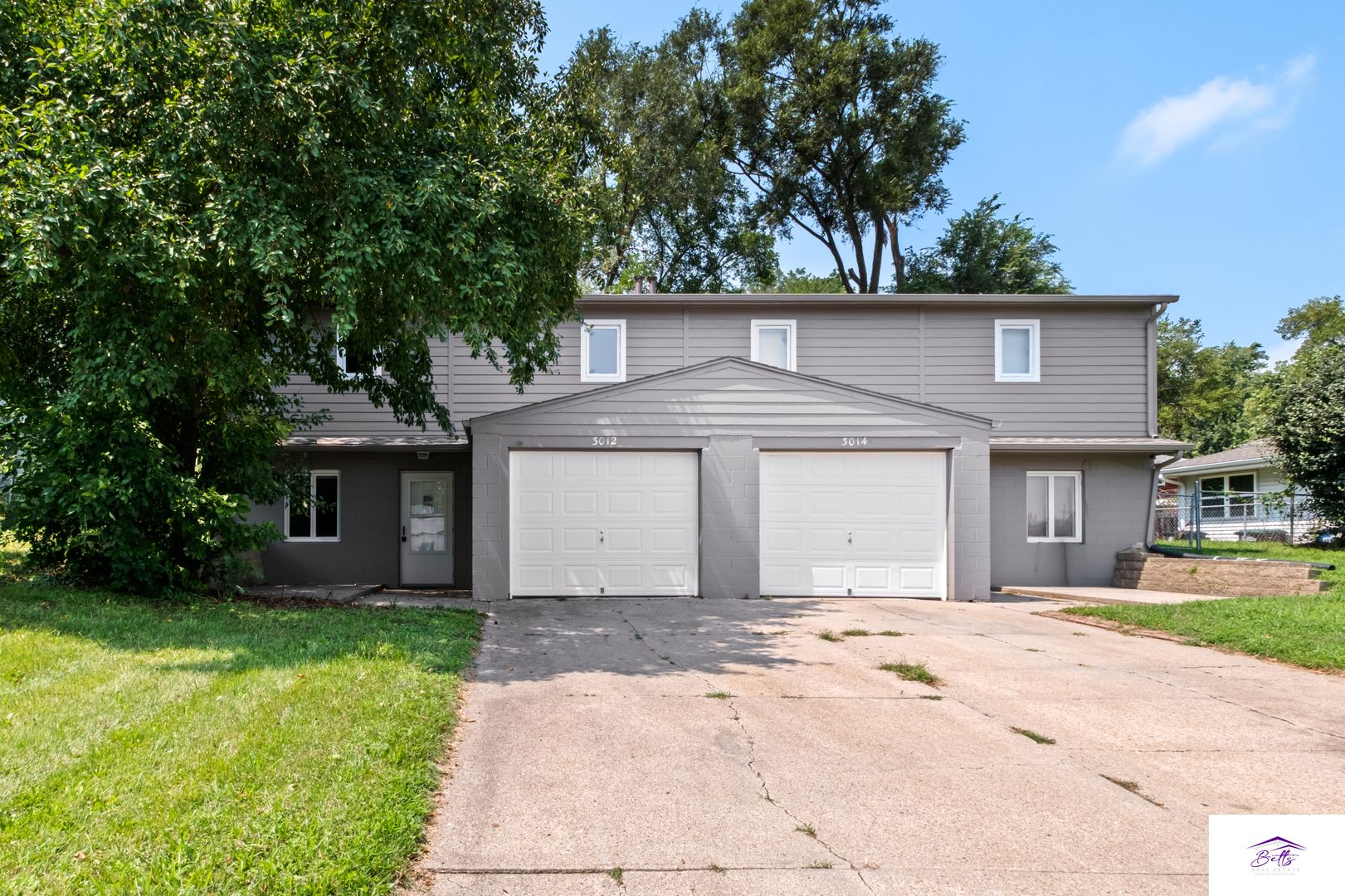 Omaha Apartment: 3012 Menke Cir