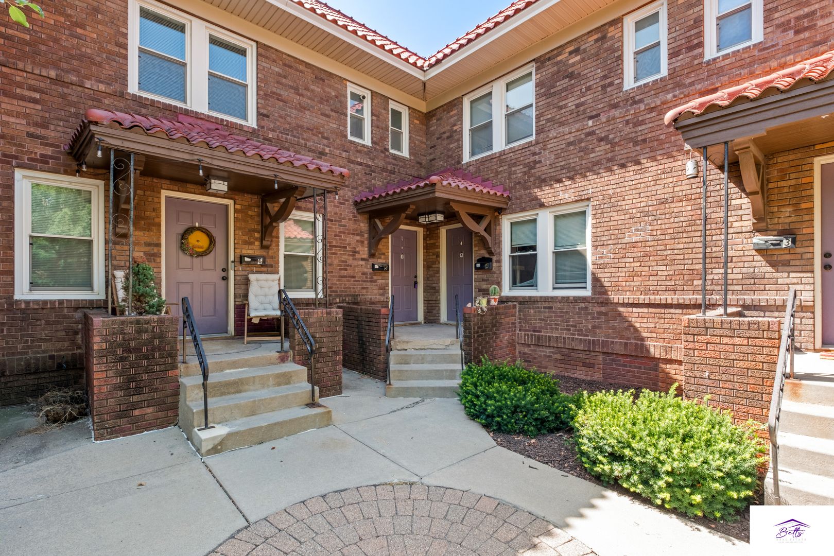 OMAHA Apartment: 1036 S 31st ST