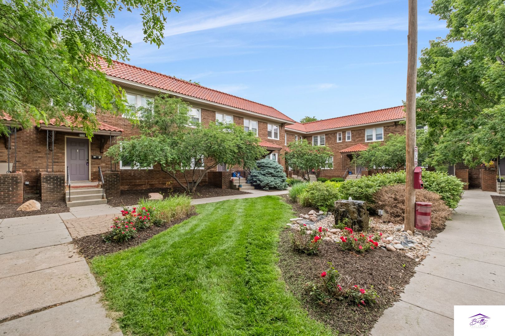 OMAHA Apartment: 1036 S 31st ST