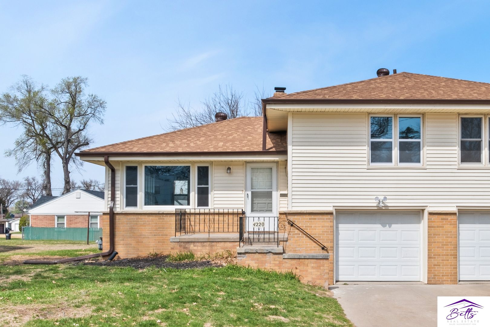 OMAHA Apartment: 4216-4220 VINTON STREET