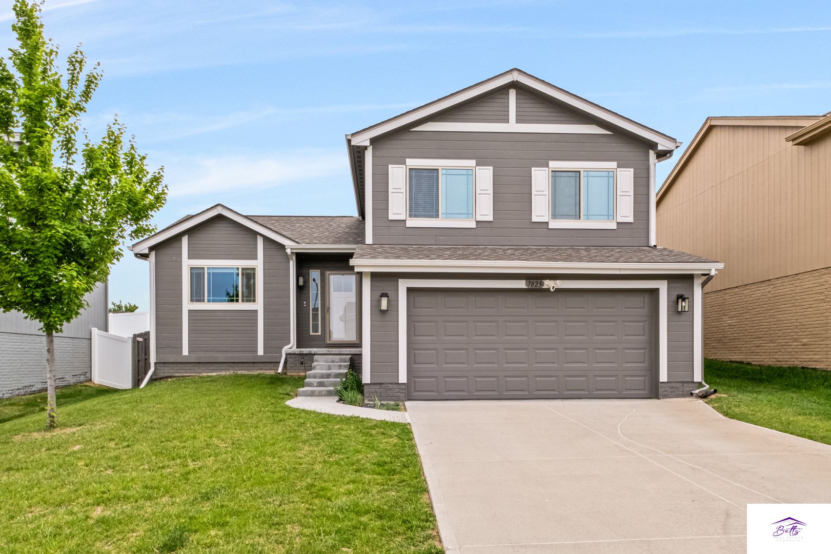 BENNINGTON House: 7825 N 147TH AVE
