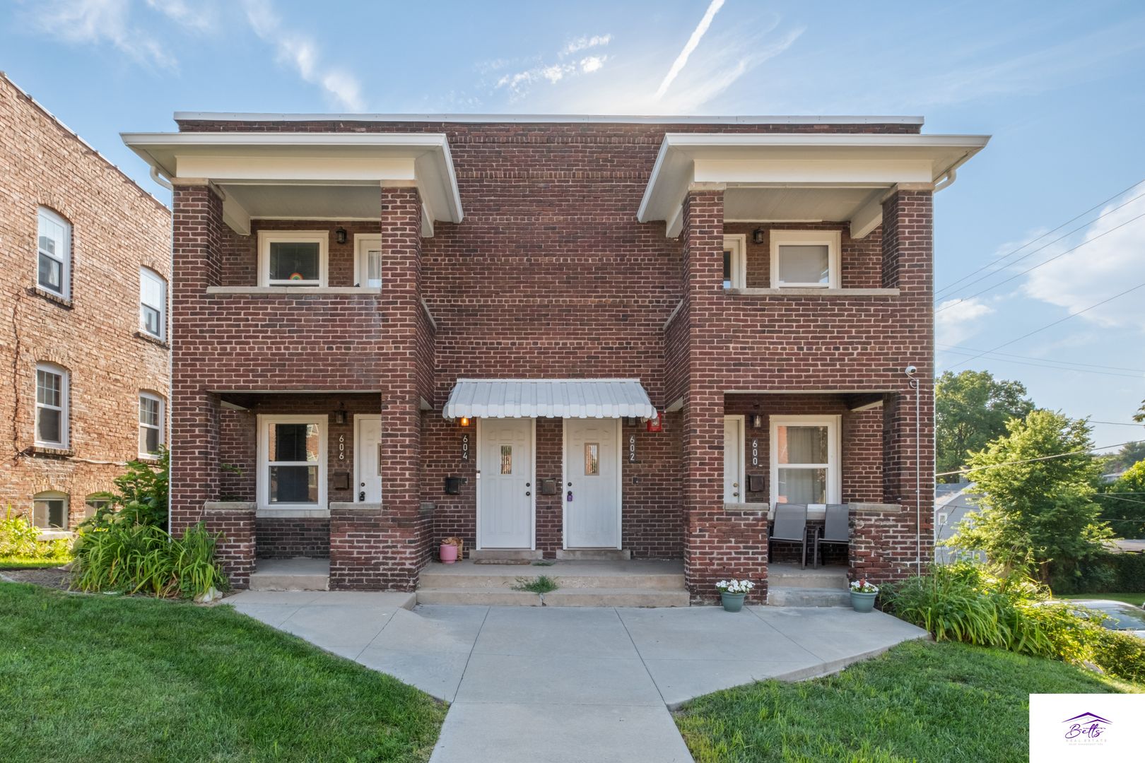 OMAHA Apartment: 600 S 31st AVE