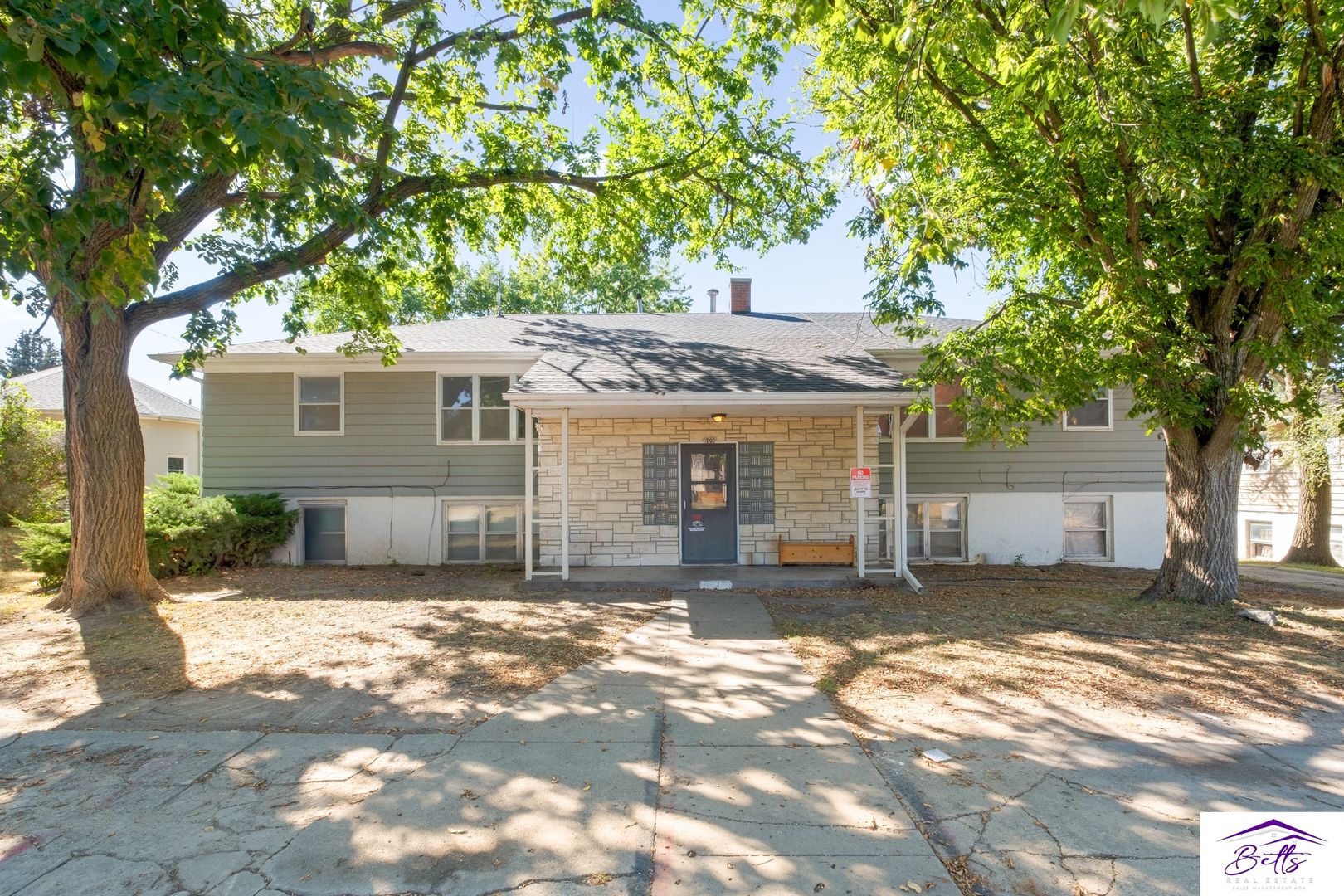 LOUISVILLE Apartment: 601 OAK STREET