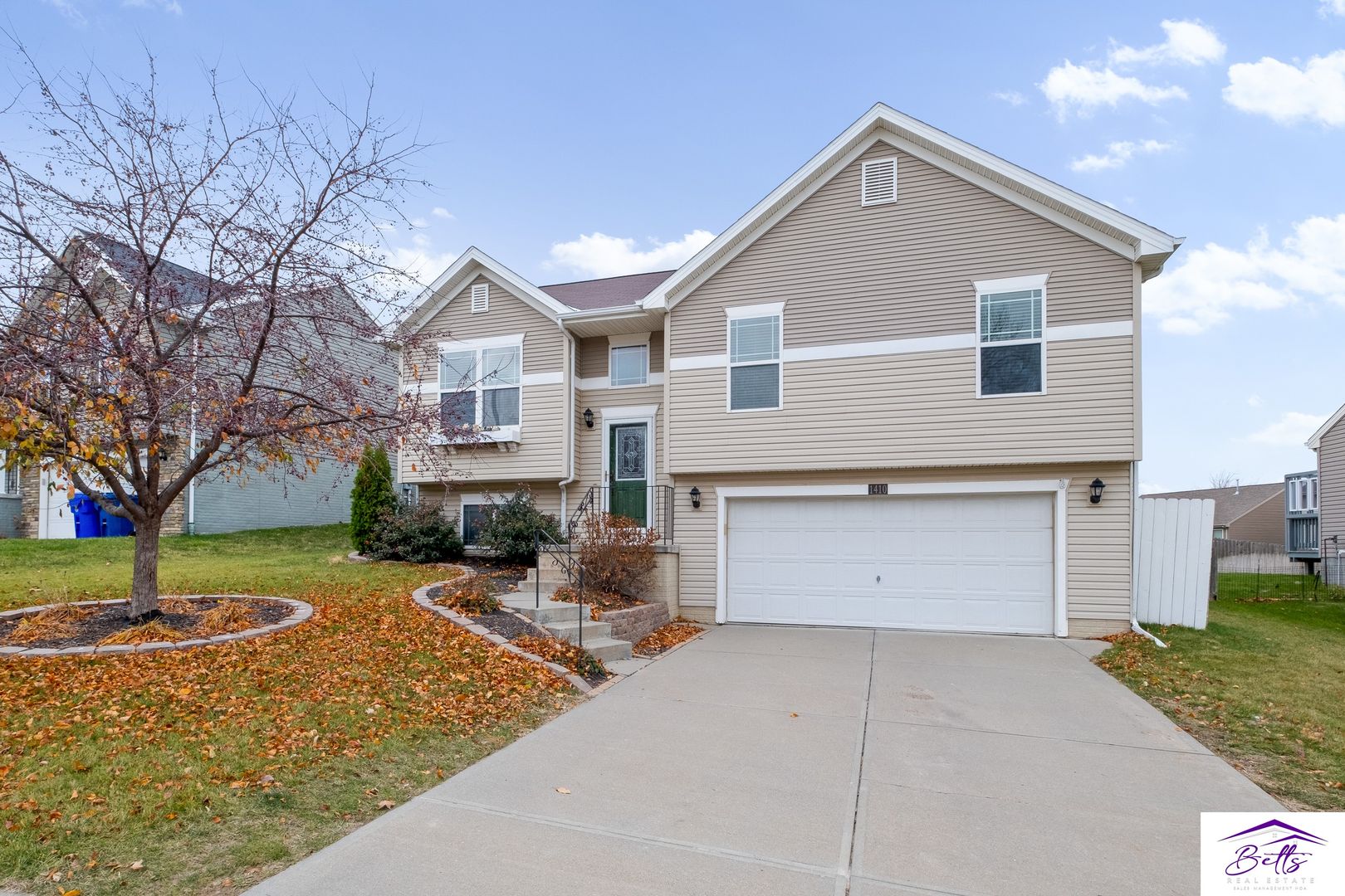 ELKHORN House: 1410 N 208th ST
