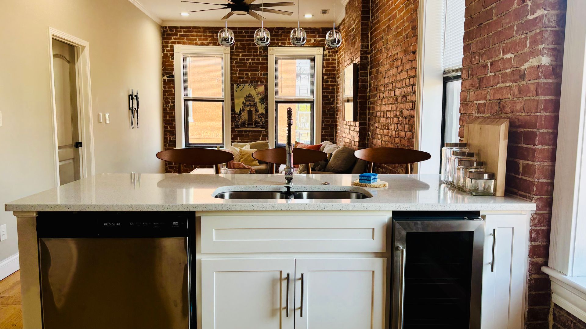 St. Louis Apartment: 1200 Allen Ave