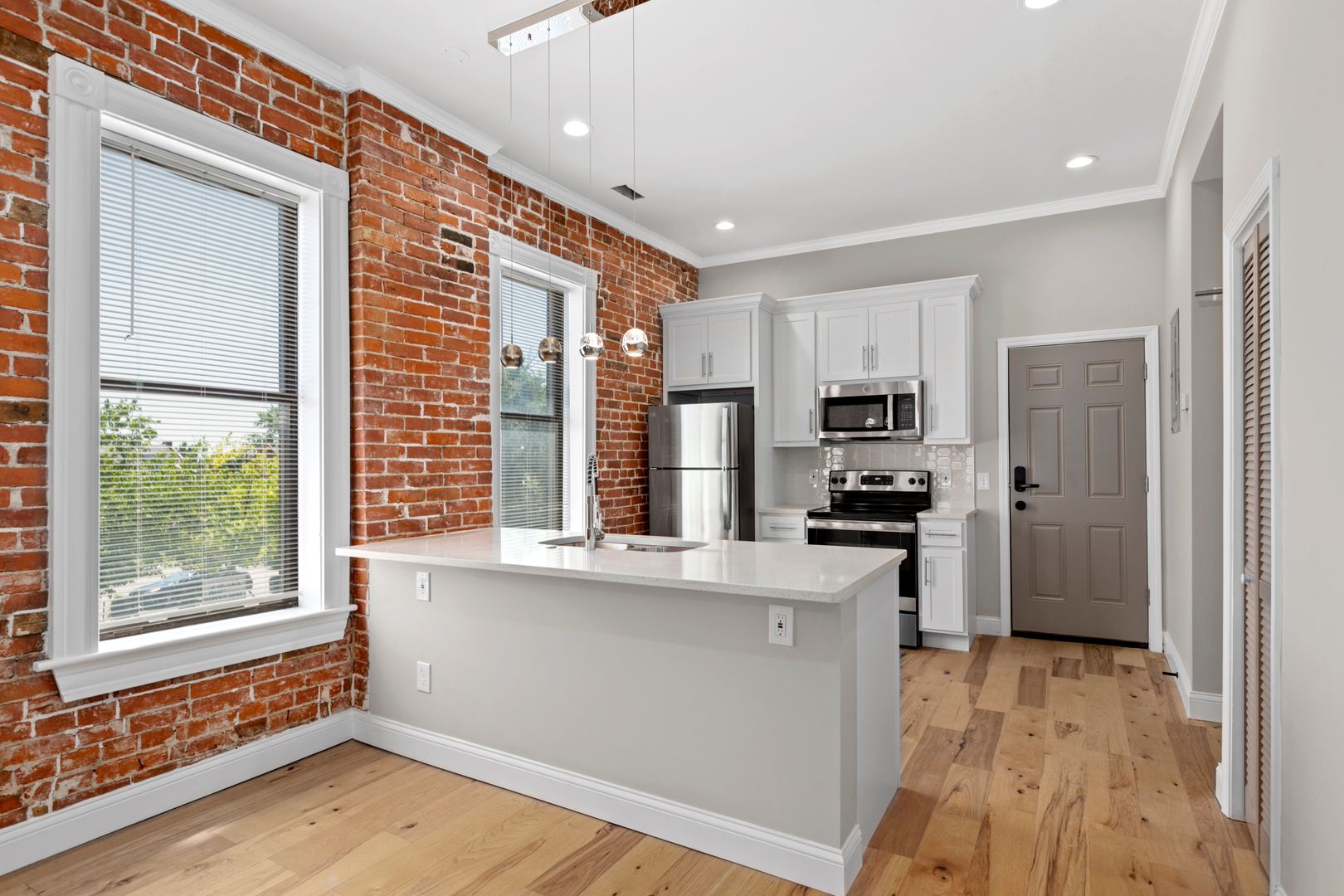 St. Louis Apartment: 1200 Allen Ave