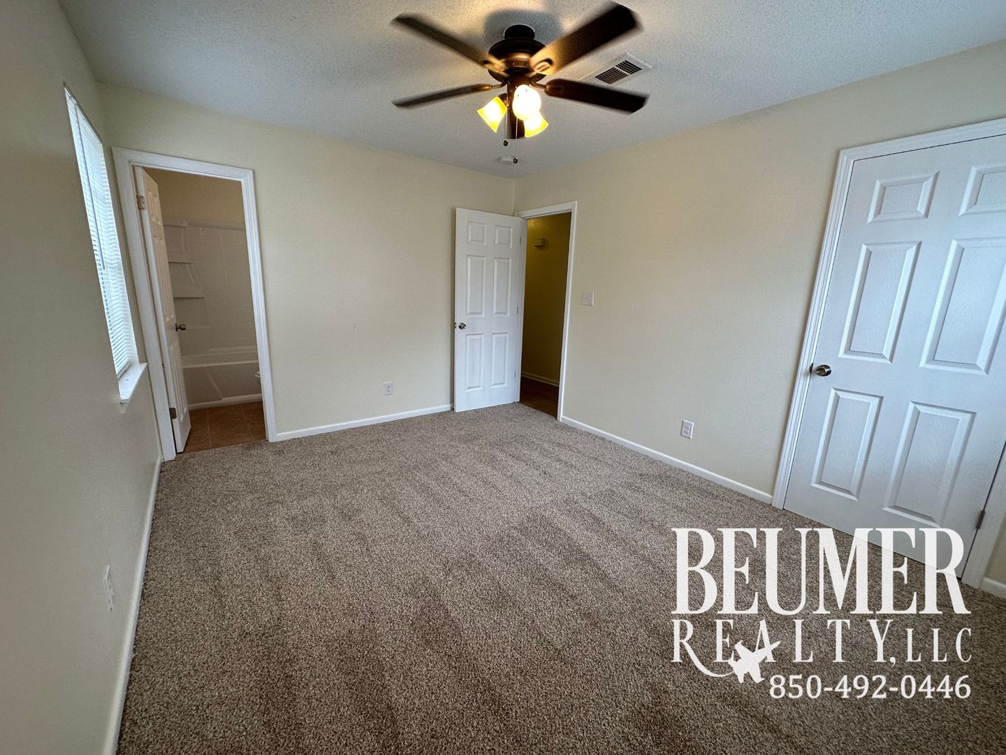 Pensacola House: 5712 Japonica Ave