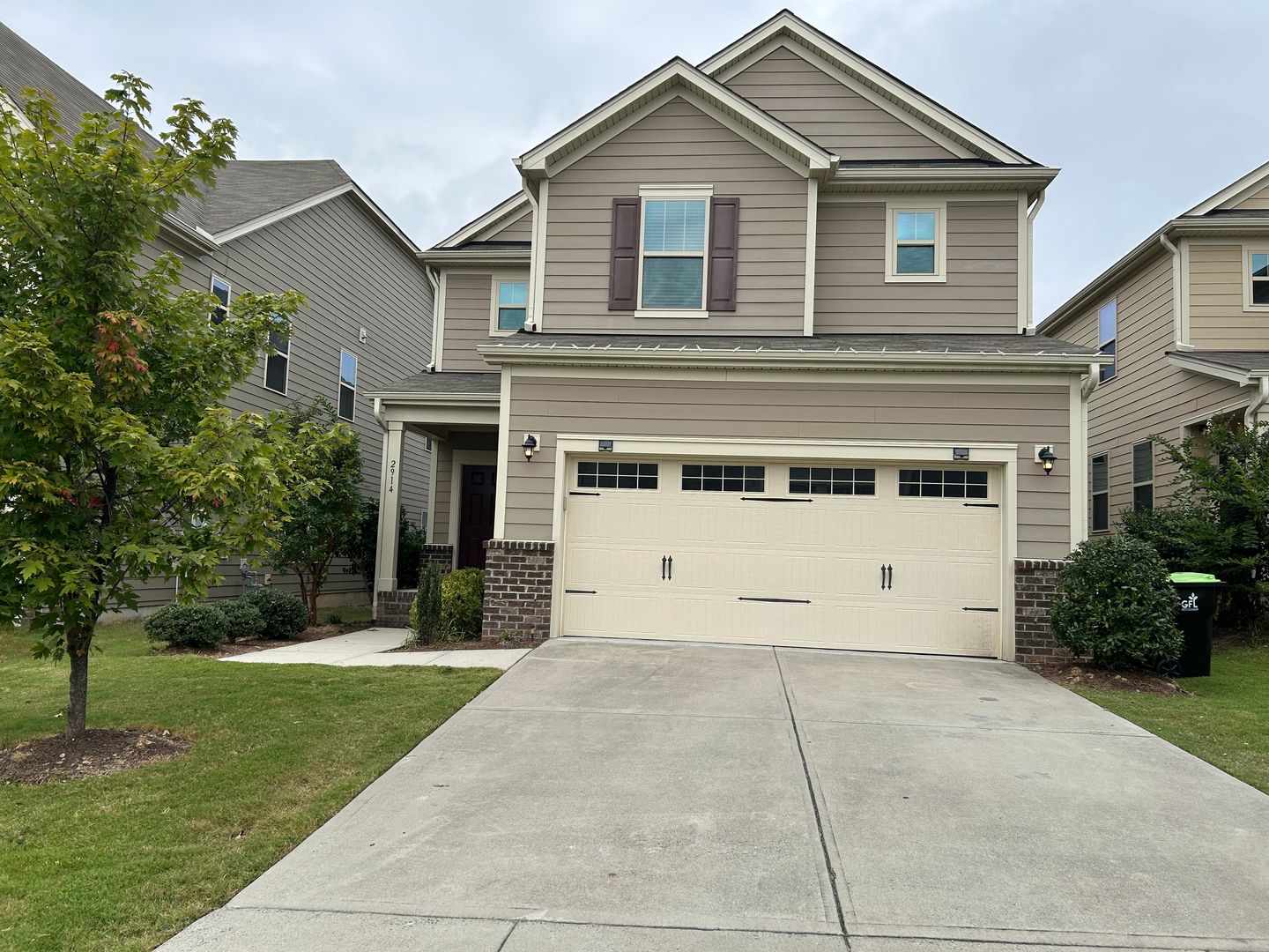 Apex House: 2914 Macbeth Lane