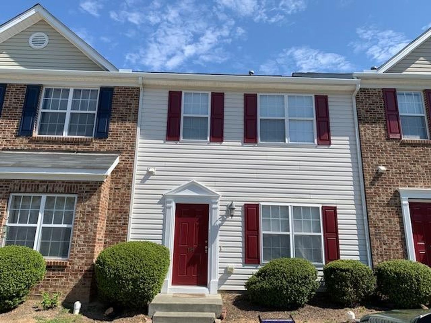 Apex Townhome: 104 Graystar Road