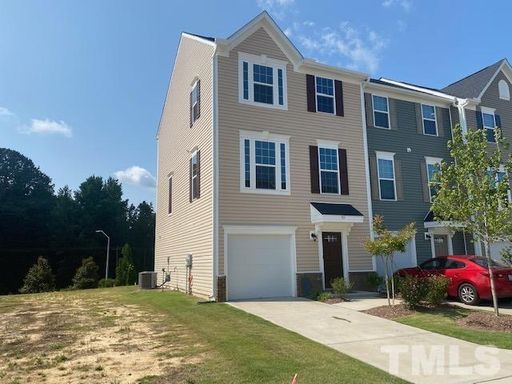 511 Autumn Cure Court - Bev Roberts Renals and property management – photo 1