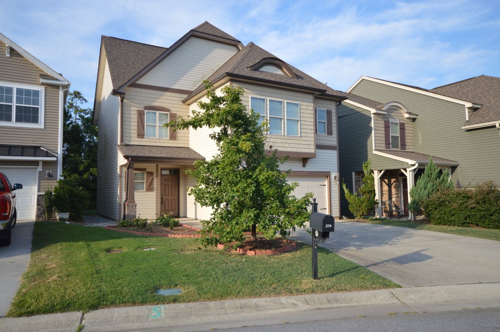 Morrisville House: 204 Station Drive