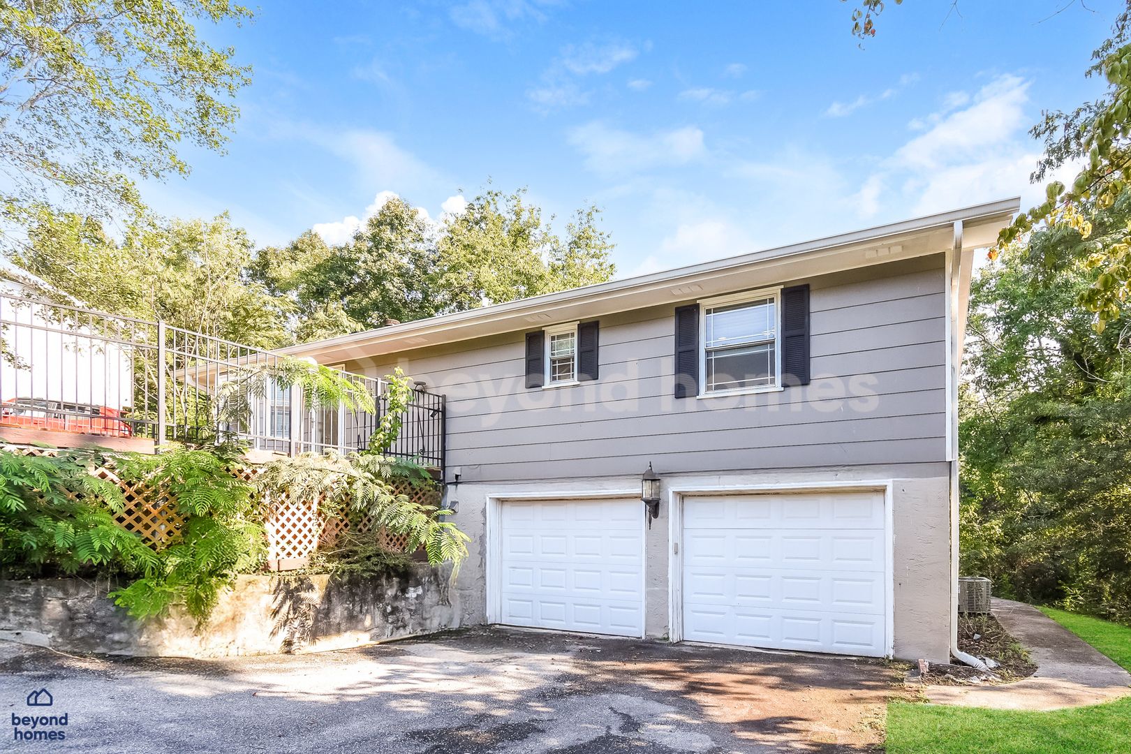 Chattanooga House: 3230 Social Circle