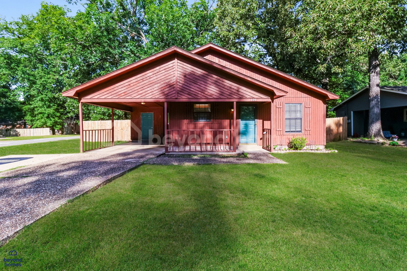 Sherwood House: 600 Hemphill Rd