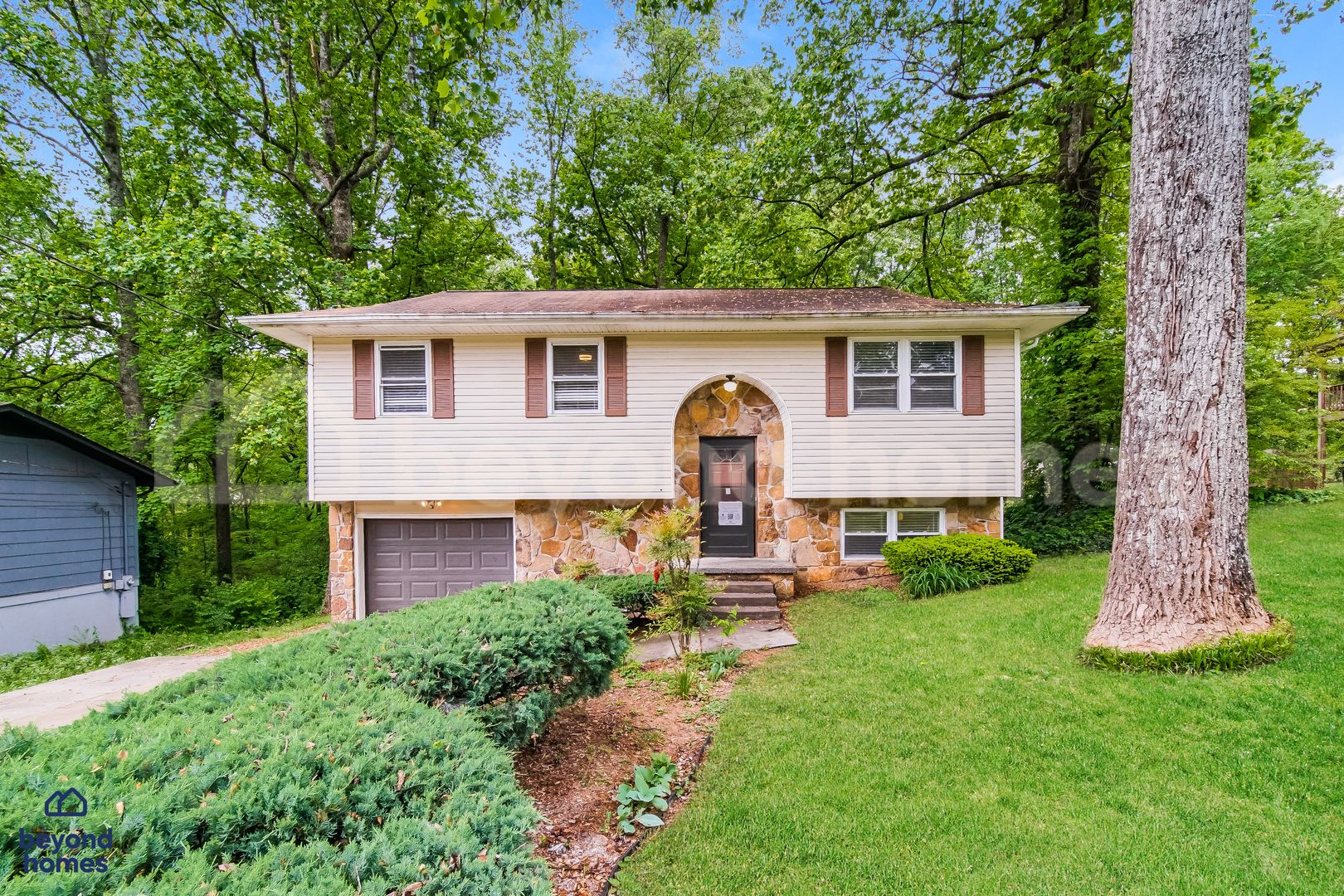 Knoxville House: 6600 Rockbridge Ln