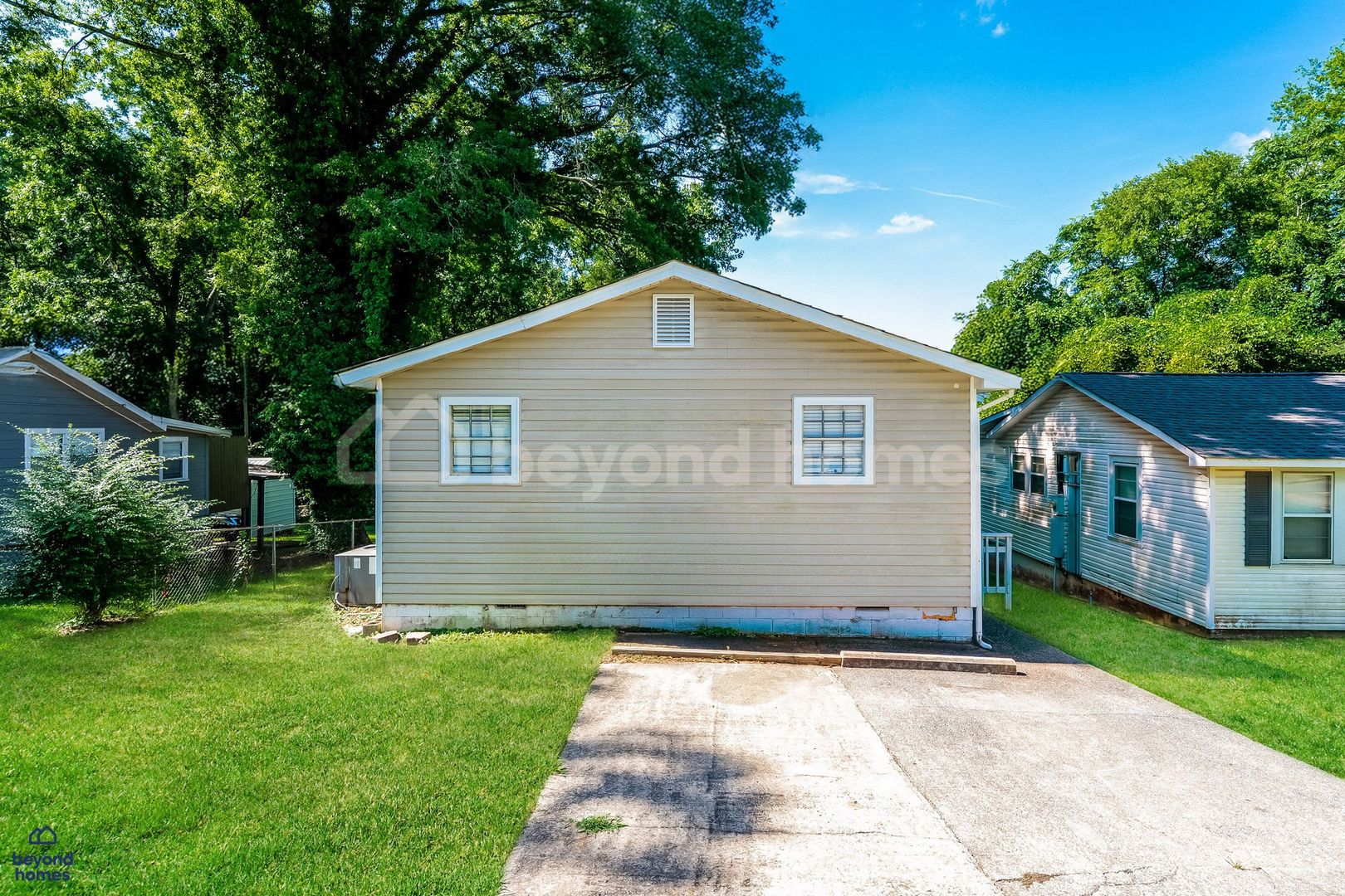 Adamsville House: 4213 Kendall Avenue