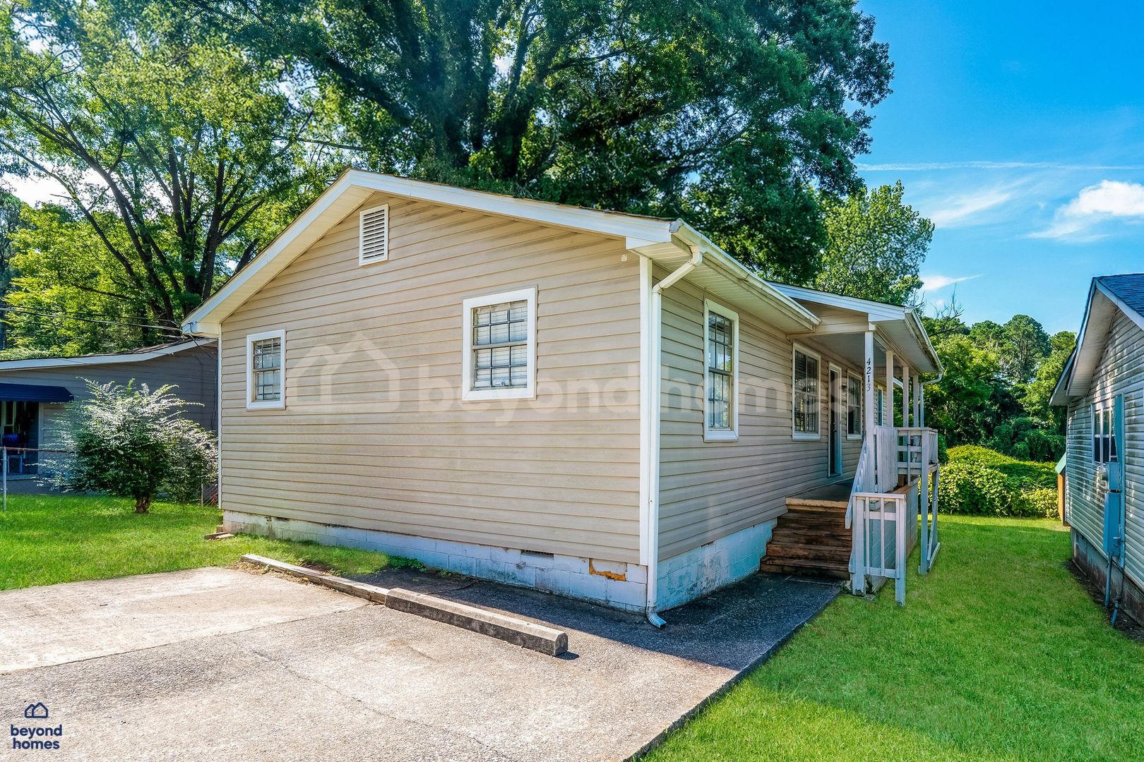 Adamsville House: 4213 Kendall Avenue