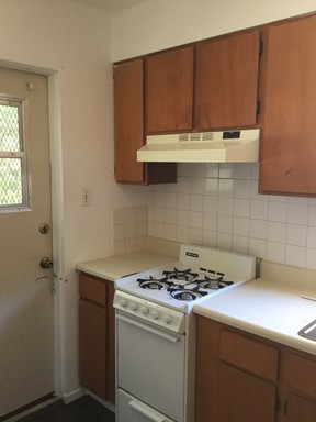 LIGHT & BRIGHT STUDIO UPGRADED, PET FRIENDLY!! *** – photo 1