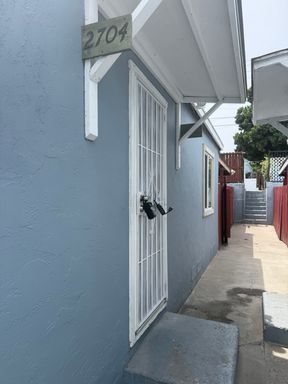 !!! BEAUTIFULLY RENOVATED 3-BEDROOM 1 BATH HOME IN CITY HEIGHTS!!! PET FRIENDLY – photo 1