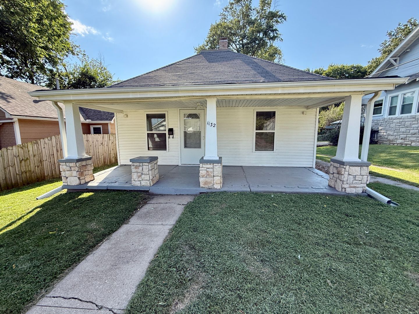 Independence House: 1132 S Dodgion Ave