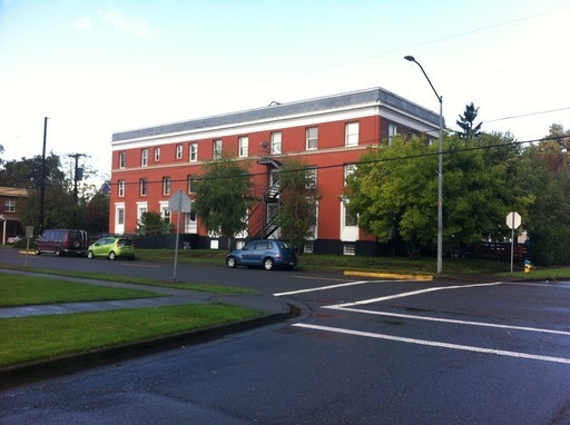 Centralia Apartment: 701 H Street
