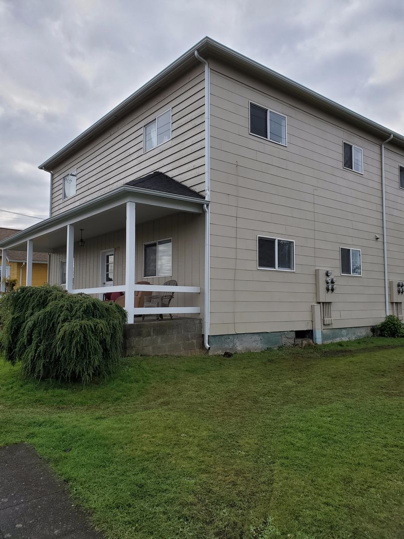 Chehalis Apartment: 277 Nw State Ave