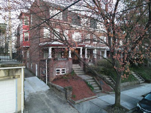 Renovated Huge 3 Bedroom-2 Bath Apt near Union Memorial and Johns Hopkins – photo 1