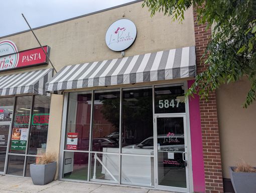 Great Store next to Belvedere Square and across from Senator Movie Theater – photo 1
