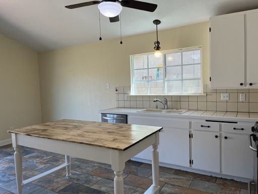 429 East Ave J7, Lancaster, CA 93535