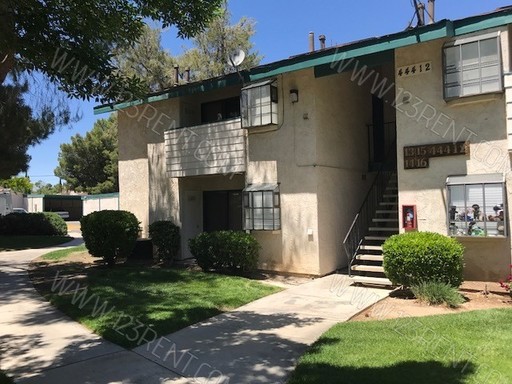 1BD/ 1BTH BONUS LOFT EAST LANCASTER – photo 1