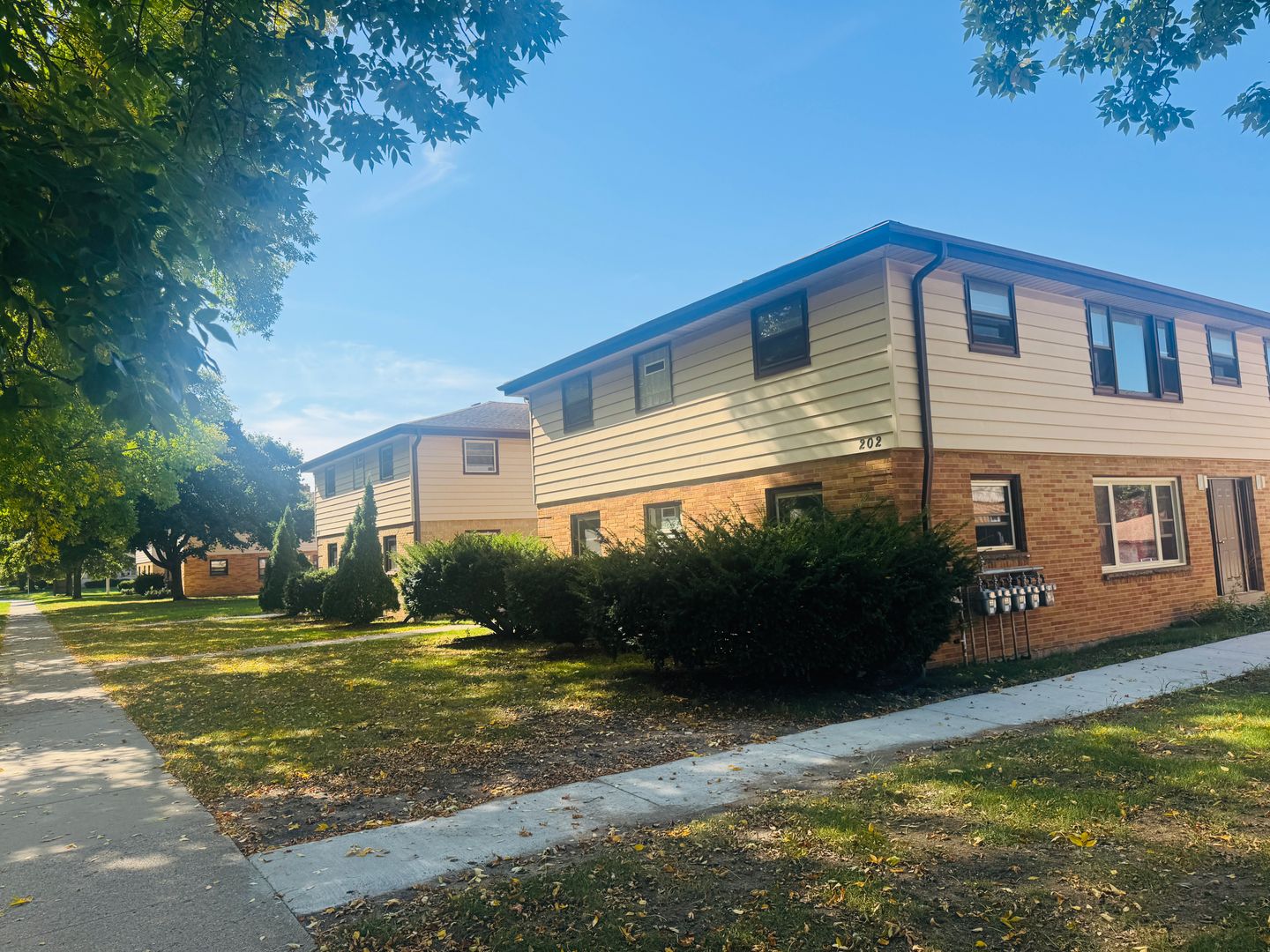 Waukesha Apartment: 156 S Grand Ave