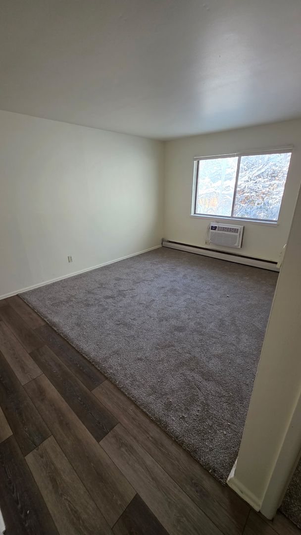 St. Francis Apartment: 4220 S. Vermont Court