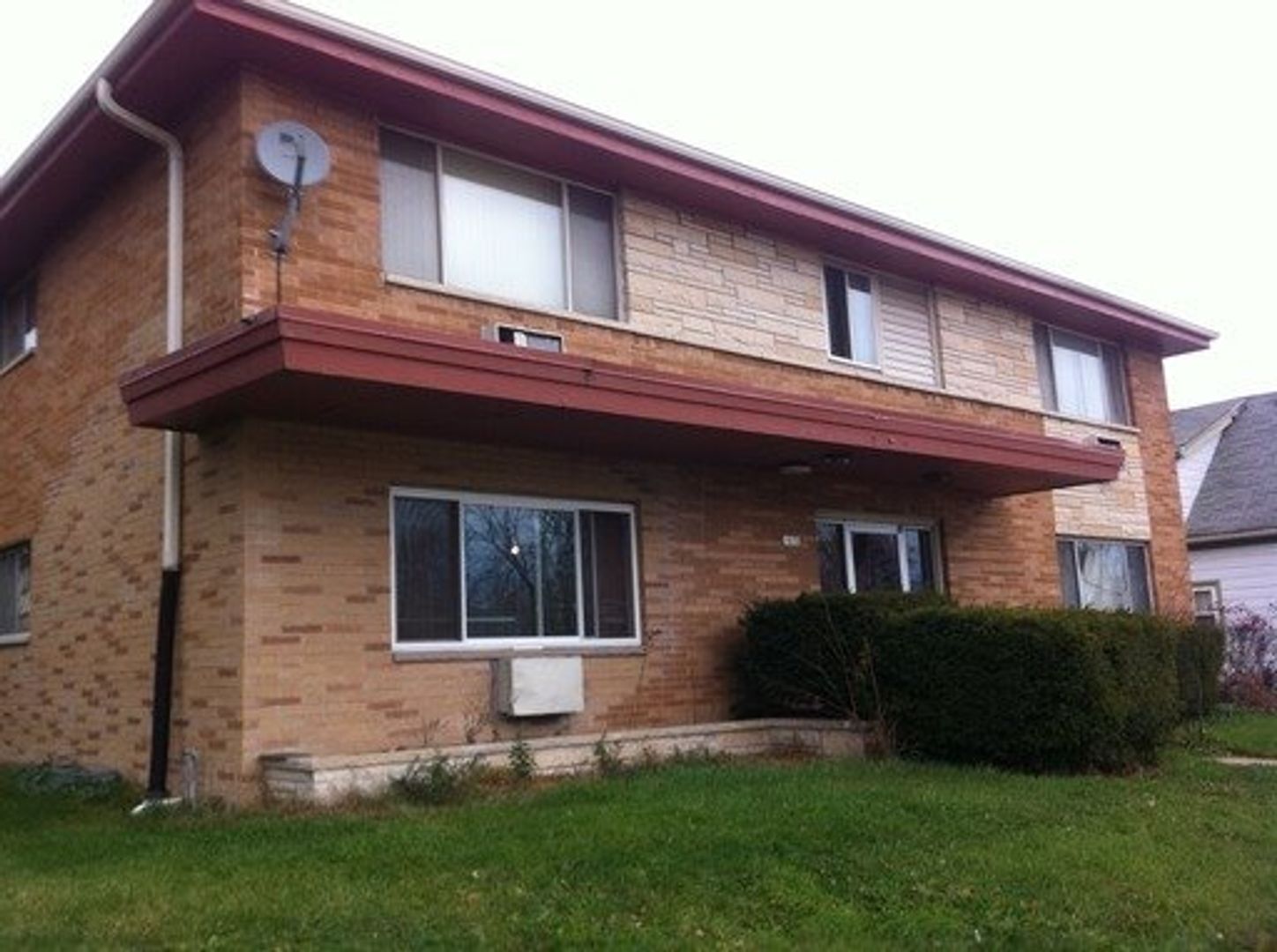 South Milwaukee Apartment: 1832 Rawson Avenue