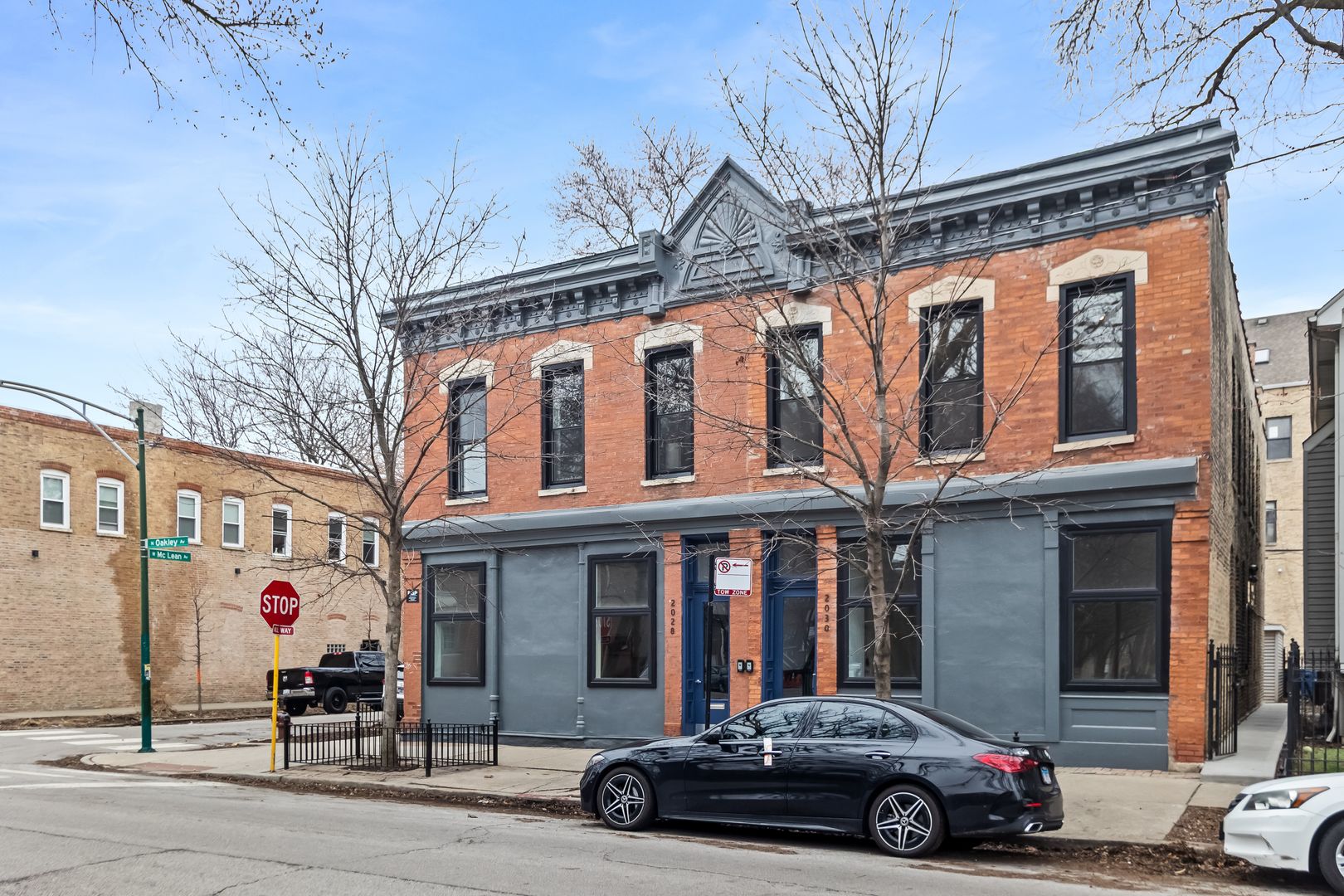 Chicago Apartment: 2030 N Oakley Ave.