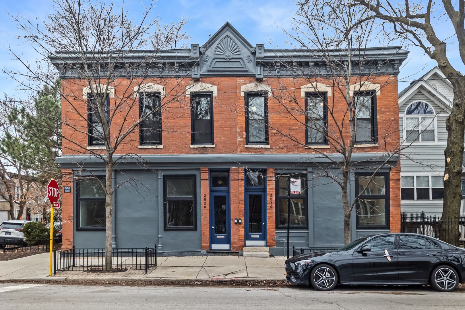 Chicago Apartment: 2030 N Oakley Ave.
