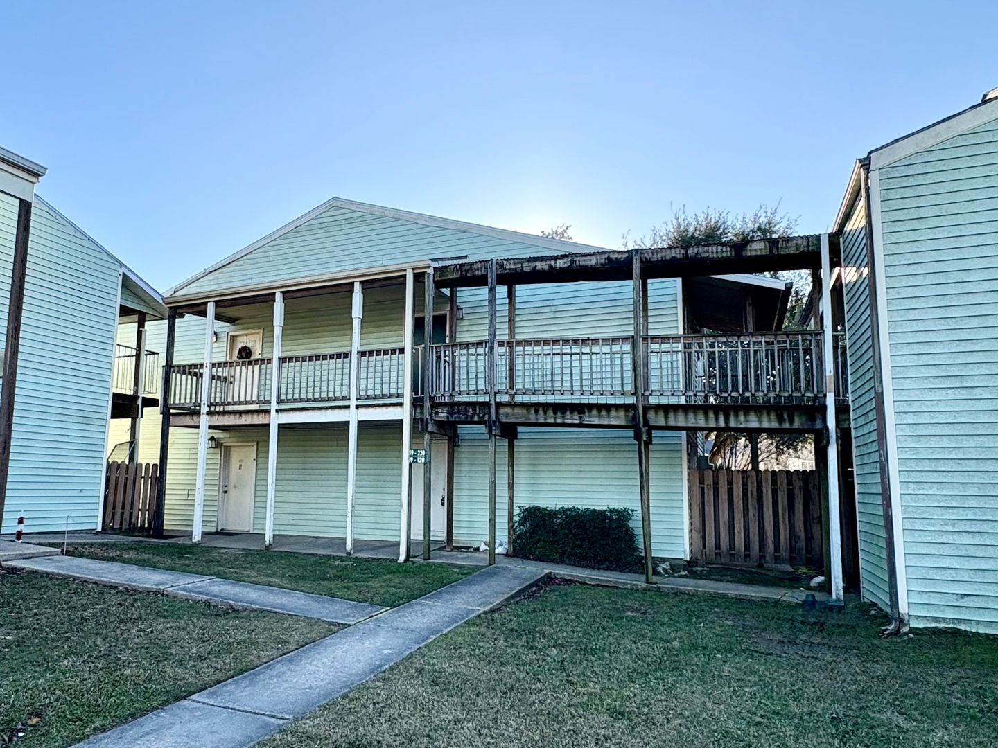 Lafayette Apartment: 200 High Meadows Blvd