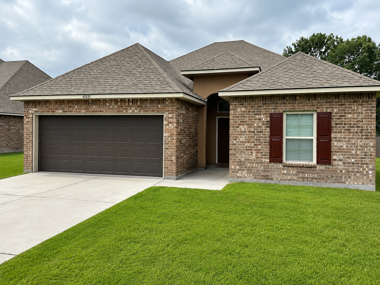 Prairieville House: 42537 Wynstone Drive